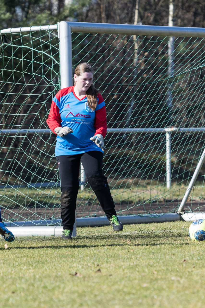 Bild 301 - Frauen TV Trappenkamp - TSV Gnutz : Ergebnis: 0:5